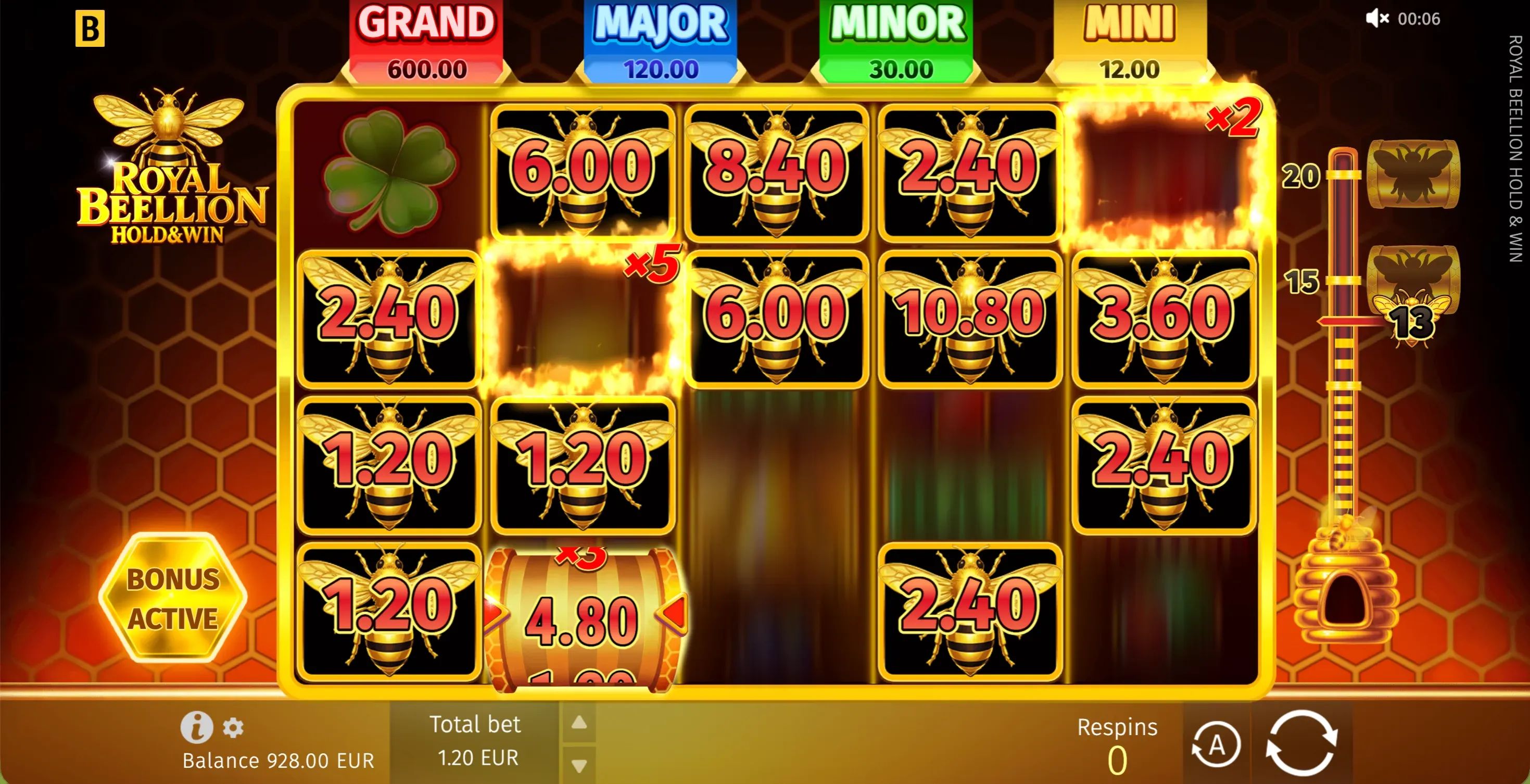 Royal Beellion Hold & Win Review - RTP and Bee Multipliers preview 3